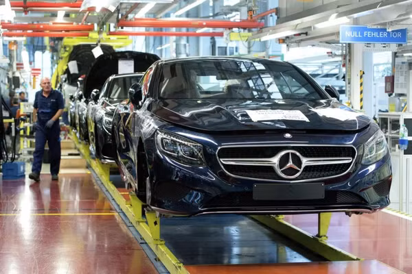Nhà máy Mercedes-Benz tại Đức.