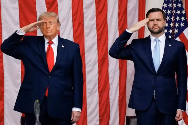 Tổng thống Mỹ Donald Trump và Phó Tổng thống J.D. Vance.