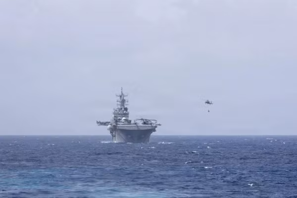 Tàu tấn công đổ bộ USS Iwo Jima (LHD-7) của Hải quân Mỹ đang hoạt động ở Biển Caribe.