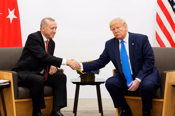 Tổng thống Thổ Nhĩ Kỳ Erdogan và Tổng thống Mỹ Trump.