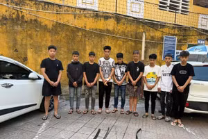 Nhóm đối tượng thanh, thiếu niên có dấu hiệu gây rối an ninh trật tự (ảnh Công an Phường Vĩnh Phúc).