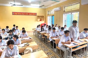 Trường THPT Long Châu Sa đổi mới phương pháp dạy học, tạo môi trường để học sinh phát huy khả năng tư duy.