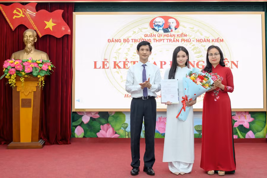 ket-nap-dang-vien-moi-3916.jpg
