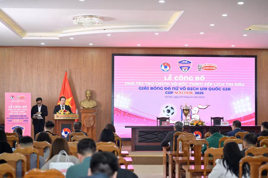 u19-nu-2968.jpg