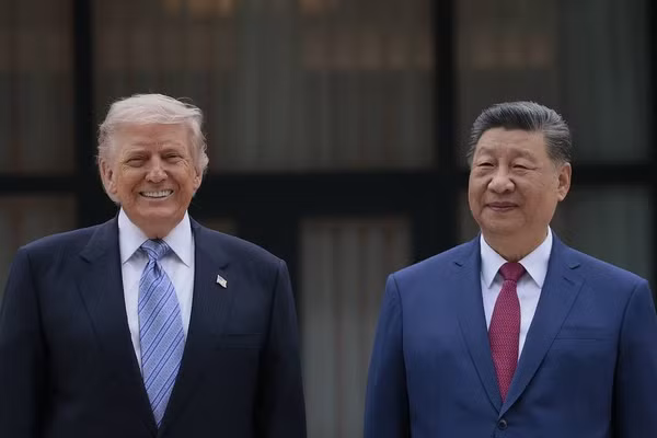 Tổng thống Mỹ Donald Trump (trái) và Chủ tịch Trung Quốc Tập Cận Bình.