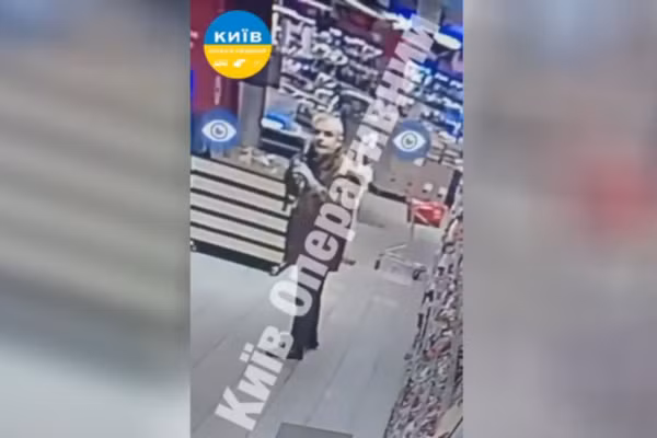Người đàn ông nổ súng và chiếm giữ một siêu thị ở Kiev, khiến nhiều người thương vong, ngày 18/4/2026.