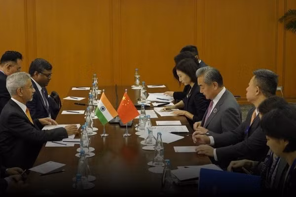 Ngoại trưởng Ấn Độ S. Jaishankar và người đồng cấp Trung Quốc Vương Nghị có cuộc hội đàm song phương tại Manila, Philippines, ngày 22/7/2026.