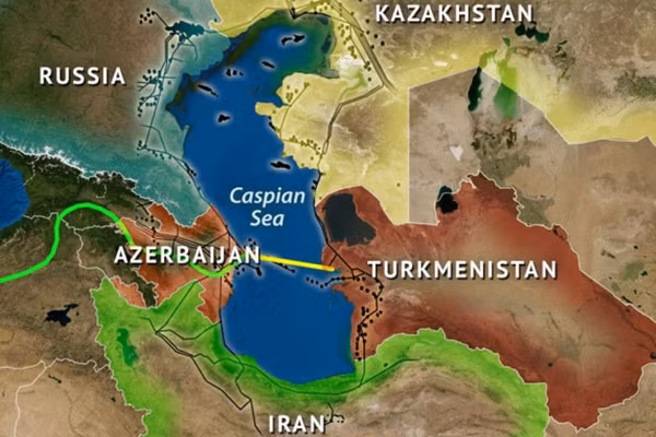 Biển Caspi tiếp giáp 5 quốc gia: Nga, Kazakhstan, Turkmenistan, Iran và Azerbaijan.