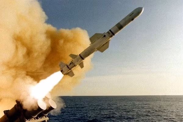 Một vụ phóng tên lửa Tomahawk của Hải quân Mỹ.