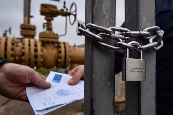 Ukraine bị cáo buộc ngăn chuyên gia điều tra sự cố đường ống dẫn dầu Druzhba.