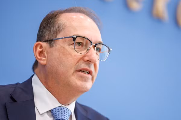 Bộ trưởng Nội vụ Liên bang Đức, Alexander Dobrindt.
