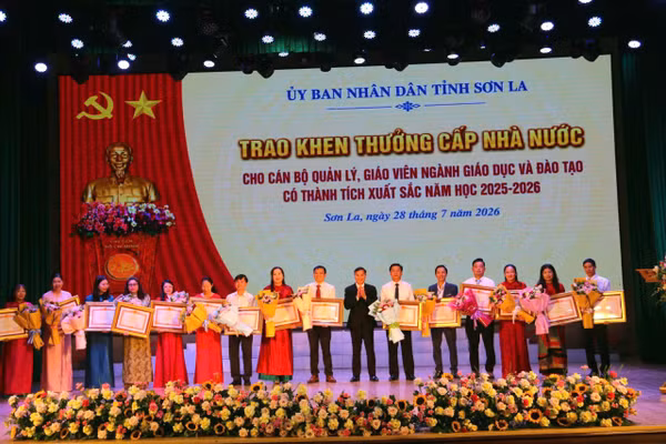 Sơn La vinh danh hơn 300 giáo viên, học sinh có thành tích xuất sắc