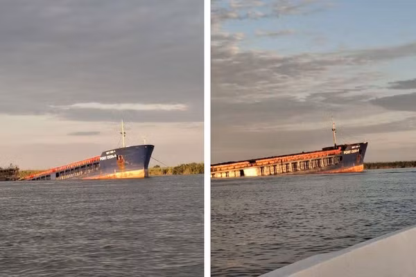 Tàu Port Olya 2 của Nga.