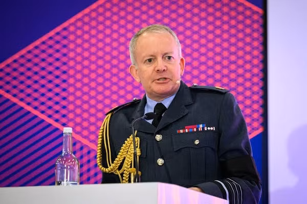 Tham mưu trưởng Quân đội Anh, tướng Richard Knighton.