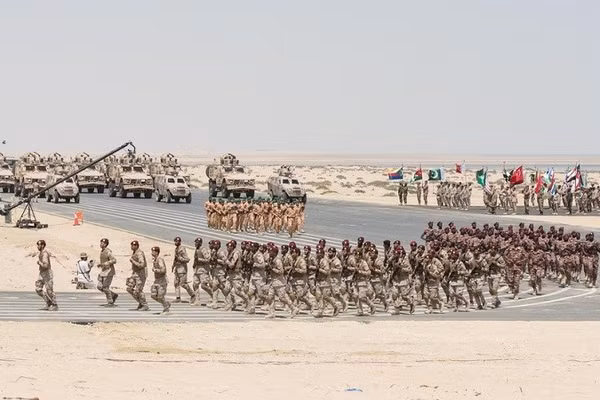 Phương Tây đang có kế hoạch đưa quân đội Bangladesh hoặc Saudi Arabia vào vùng đệm của Ukraine.