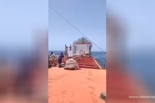 Tàu thương mại MT Marivex chở 24 người Ấn Độ bị nhắm mục tiêu gần đảo Masirah của Oman, ngày 8/6/2026.