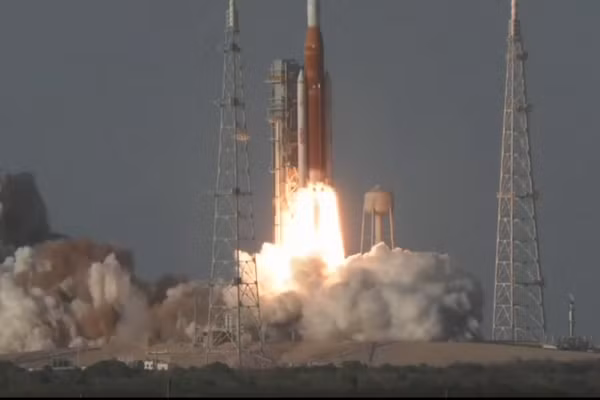 Sứ mệnh Artemis II của NASA được phóng từ Trung tâm Vũ trụ Kennedy ở Florida, ngày 1/4.