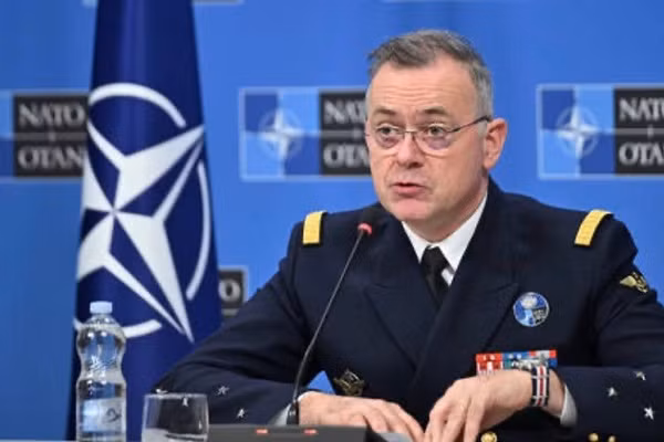 Tư lệnh tối cao Lực lượng Chuyển đổi của NATO, Đô đốc Pierre Vandier.