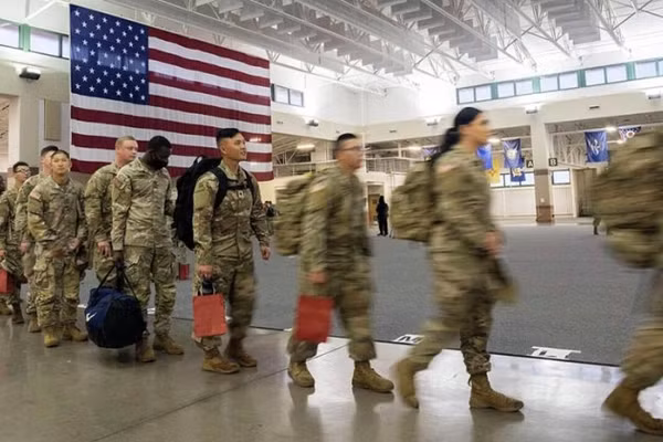 Binh sĩ quân đội Mỹ tại căn cứ Ramstein ở Đức.