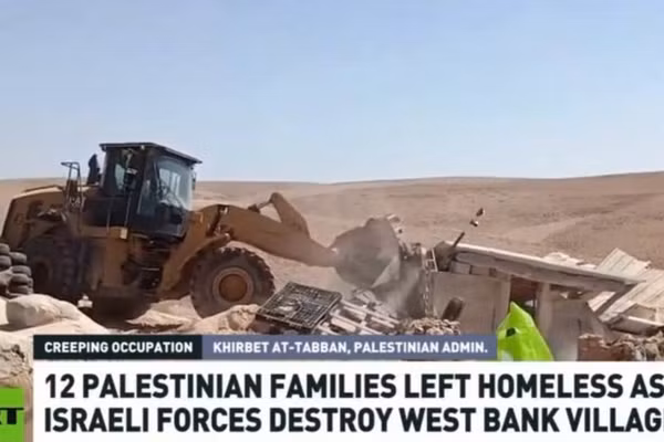 Israel phá hủy hoàn toàn một ngôi làng của người Palestine ở Bờ Tây.