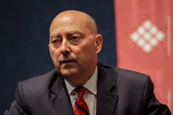 Cựu chỉ huy NATO James Stavridis.