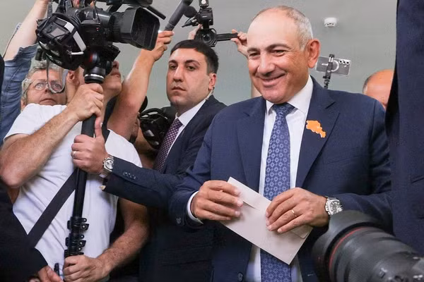 Thủ tướng Armenia Nikol Pashinyan tuyên bố chiến thắng trong cuộc bầu cử quốc hội nước này, ngày 7/6/2026.