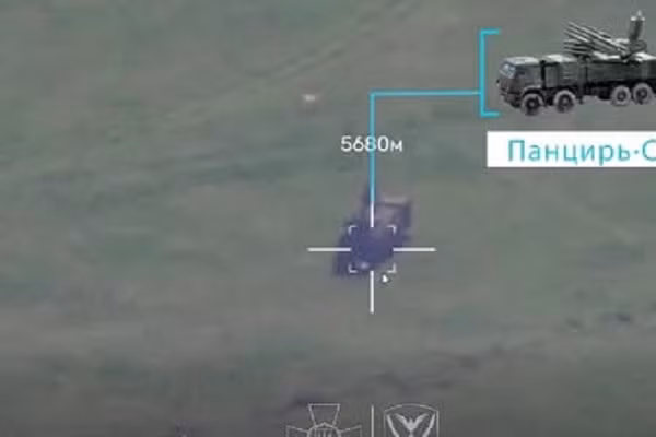 Hệ thống phòng không Pantsir-S1 Nga bị phá hủy sau một cuộc tấn công của Ukraine, ngày 7/4/2026.