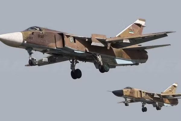 Hai máy bay chiến đấu Iran tham gia vào một nhiệm vụ chiến đấu, ngày 2/3/2026.