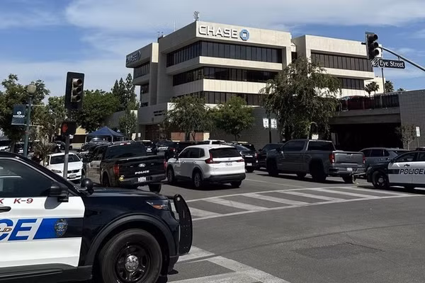 Chi nhánh ngân hàng JPMorgan Chase ở thành phố Bakersfield, California, Mỹ bị dọa đánh bom, ngày 2/6/2026.