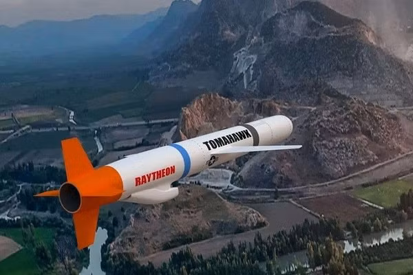 Tên lửa tầm xa Tomahawk của Mỹ.