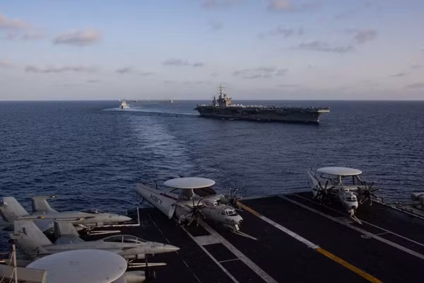 Tàu sân bay USS Gerald R. Ford của Mỹ rời cảng gần đảo Crete của Hy Lạp, ngày 26/2/2026.