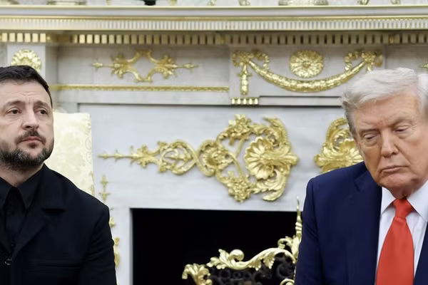 Tổng thống Mỹ Donald Trump (phải) và Tổng thống Ukraine Vladimir Zelensky.