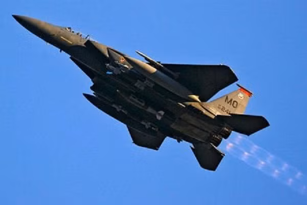 Chiến đấu cơ F-15 của Saudi Arabia.