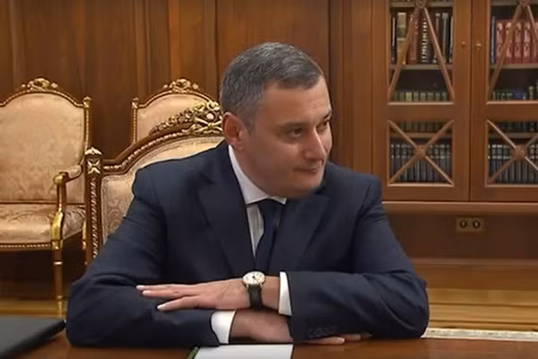 Thống đốc vùng Kursk, ông Aleksander Khinshtein.