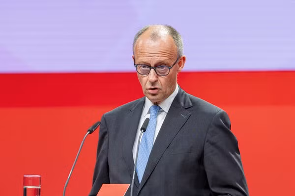 Thủ tướng Đức Friedrich Merz phát biểu tại hội nghị DGB ở Berlin, ngày 12/5 2026.