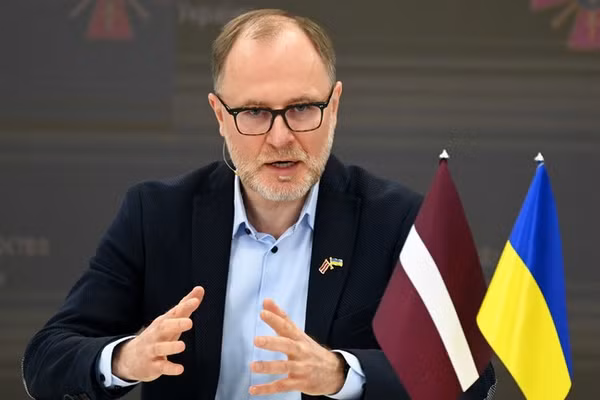 Bộ trưởng Quốc phòng Latvia Andris Spruds.