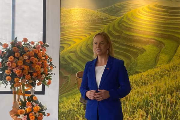 Bà Louise Adams chia sẻ về cơ hội hợp tác doanh nghiệp Úc - Việt Nam