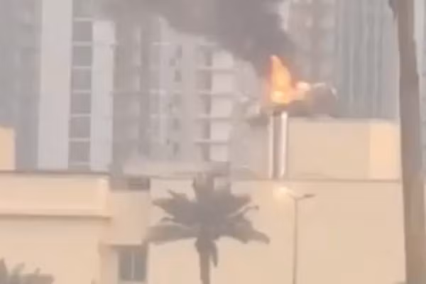 Nổ lớn gần đại sứ quán Mỹ ở Iraq, ngày 17/3/2026.