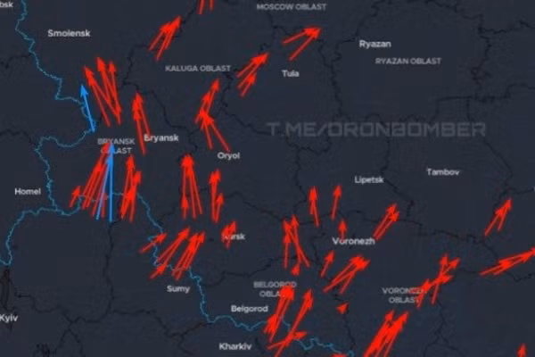 Hàng trăm UAV Ukraine tấn công nhiều khu vực của Nga vào đêm 14/5/2026.