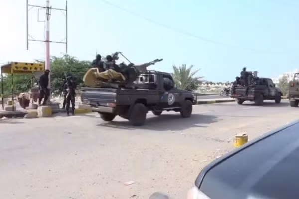 Quân đội Chính phủ Yemen phát động chiến dịch quân sự lớn chống Houthi, ngày 15/8/2026.