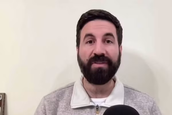 Nhà báo Mỹ Christopher Helali.