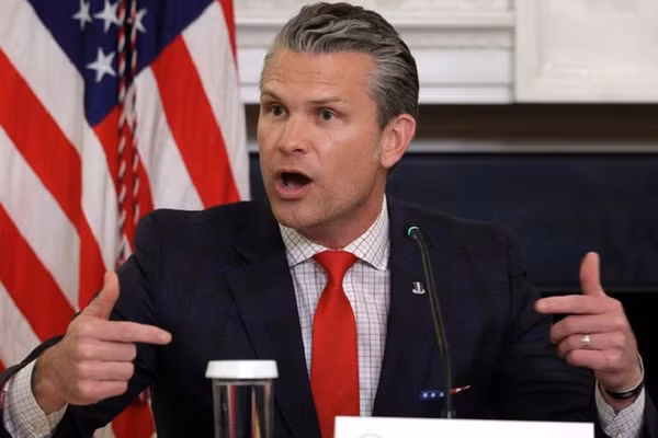 Bộ trưởng Chiến tranh Mỹ, Pete Hegseth.