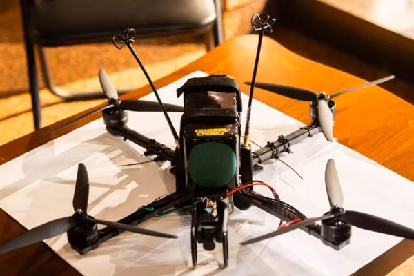 UAV đánh chặn của General Cherry.