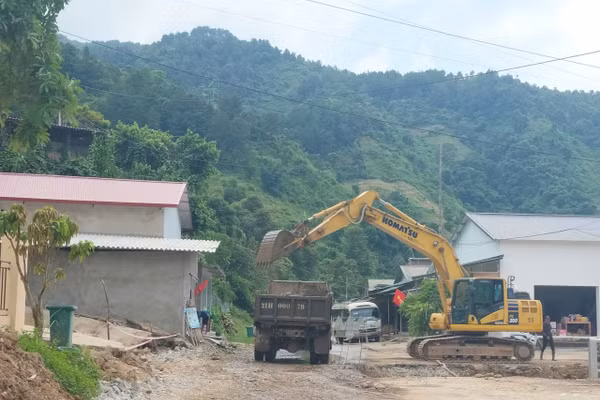 Ban An toàn giao thông tỉnh Sơn La luôn chủ động nắm bắt tình hình, kịp thời tham mưu tu sửa, bảo đảm an toàn cho người dân đi lại. 