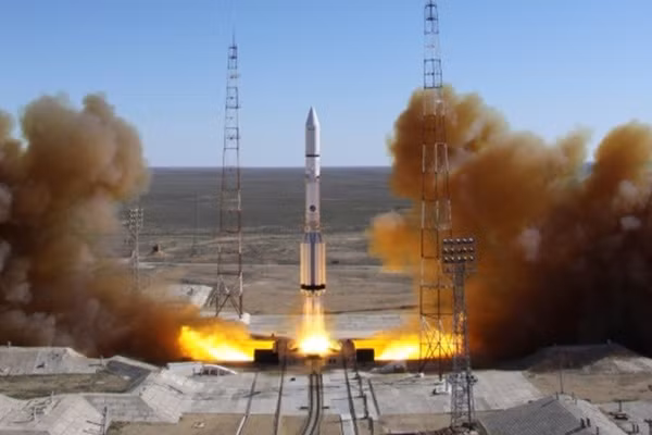 Nga phóng thành công tên lửa Proton-M mang theo vệ tinh thời tiết Elektro-L số 5, ngày 12/2/2026.