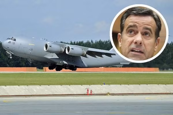 Máy bay chở Giám đốc CIA John Ratcliffe hạ cánh xuống sân bay quốc tế Vnukovo, Nga, ngày 25/8/2026.