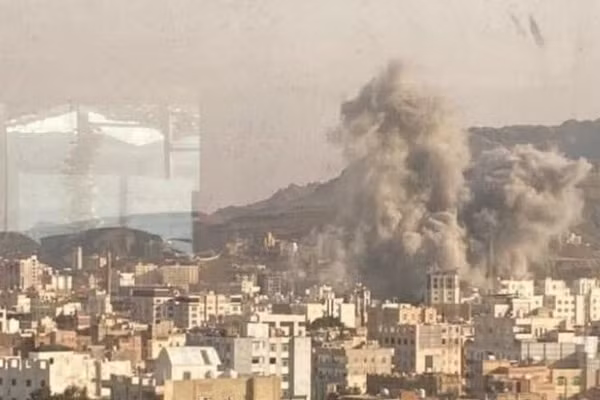 Israel không kích Sanaa nhắm vào loạt thủ lĩnh cấp cao của Houthi, ngày 28/8/2025.