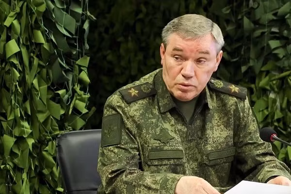 Tổng Tham mưu trưởng quân đội Nga, tướng Valery Gerasimov.