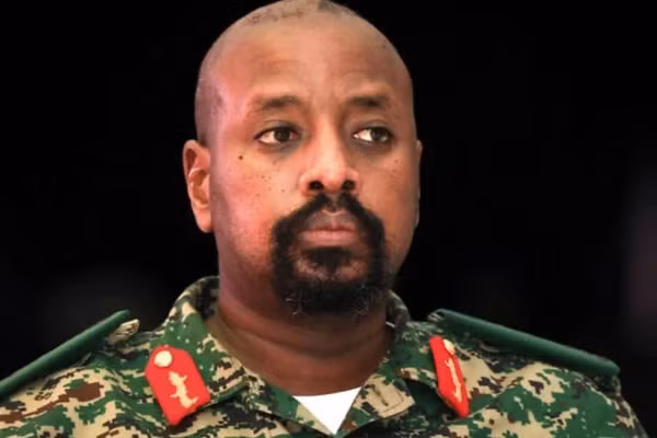 Tư lệnh Lực lượng Quốc phòng Nhân dân Uganda - Tướng Muhoozi Kainerugaba.