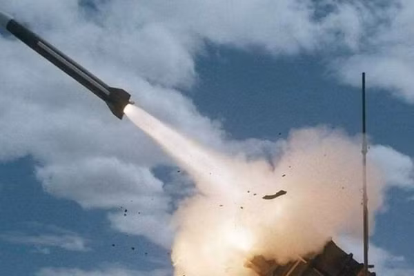 Nga phóng tên lửa vào thủ đô Kiev của Ukraine vào đêm 23/5/2026.